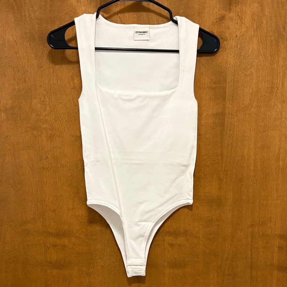 189. Dynamic White Sleeveless Bodysuit